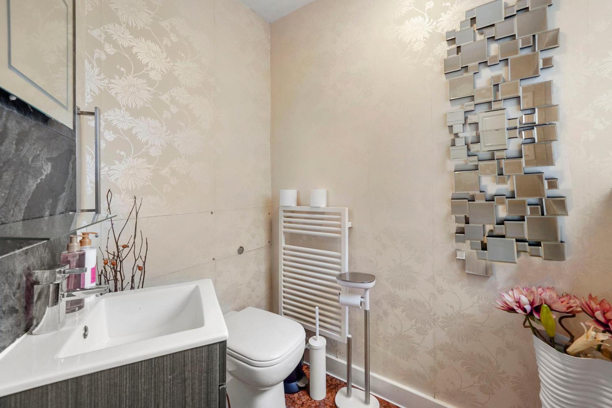 Mews House London With Private Patio & Parking Villa Luaran gambar